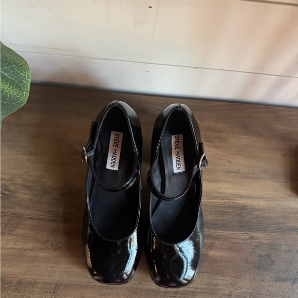 Steve Madden Mingle Platform Mary Janes Patent Black - Picture 3 of 7